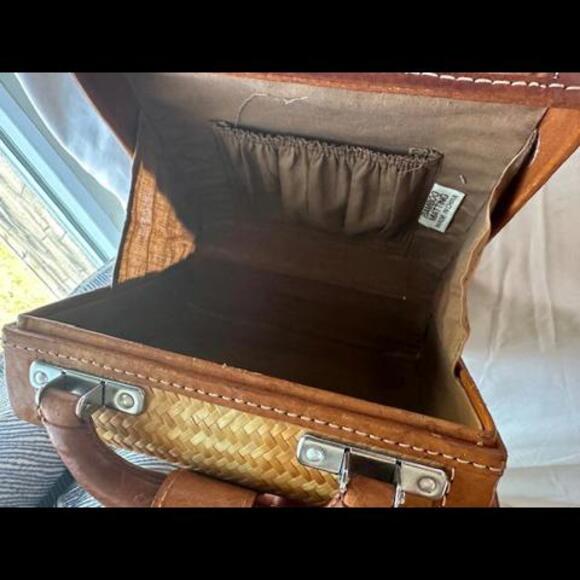 Vintage Bamboo Purse - Picture 2 of 4